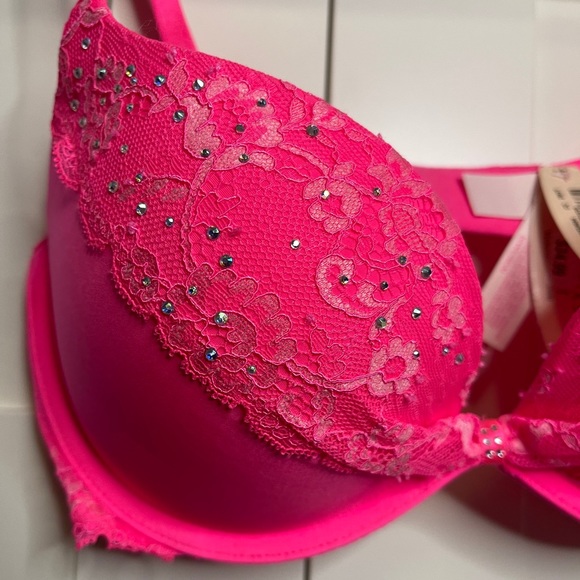 Victoria’s Secret padded Demi bra NWT 32D - Picture 2 of 4